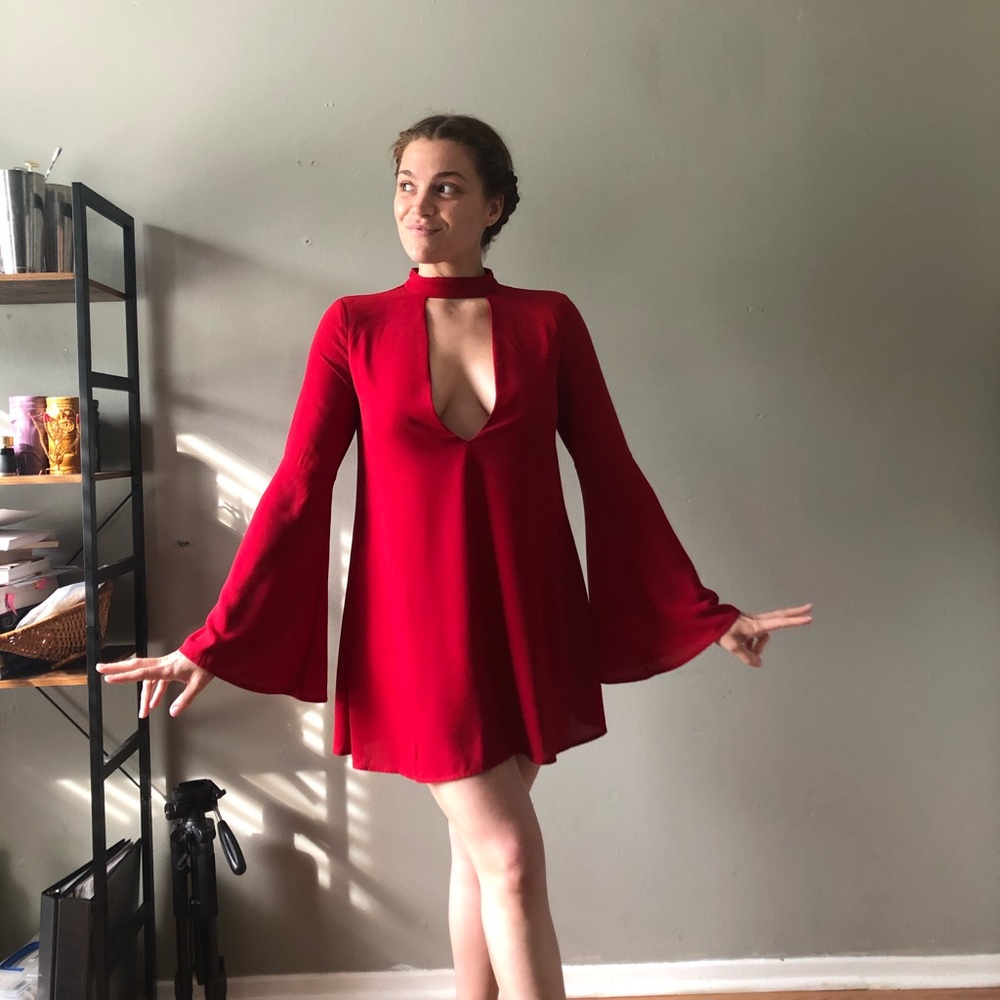 Red Lulu’s Deep Neck Mini